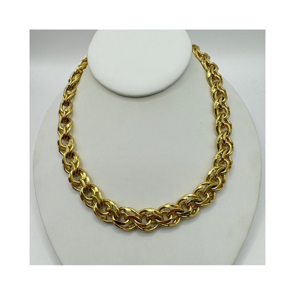 Trifari vintage gold tone chunky mob wife chain necklace - Picture 9 of 11